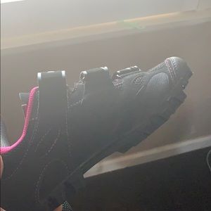 Giro Riela Cycling Mtn. shoes 8.5-fits like an 8